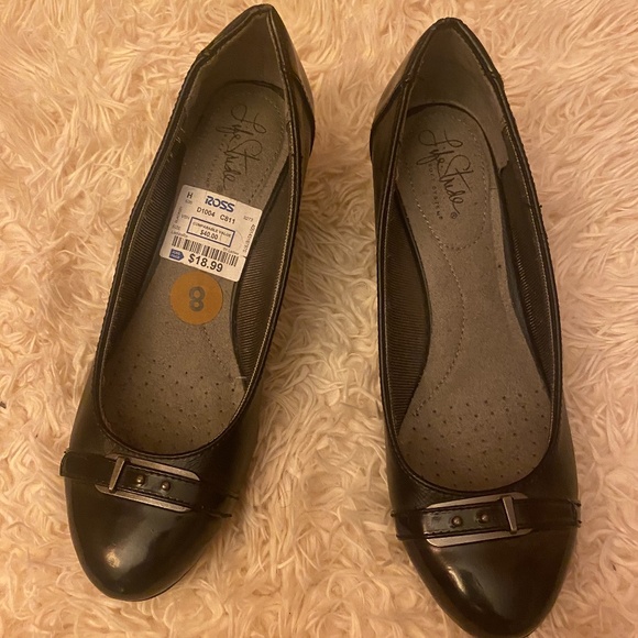 Lifestride Black Shoes - Picture 1 of 6